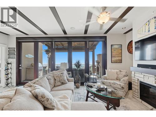 2000 Valleyview Drive Unit# 3, Osoyoos, BC - Indoor Photo Showing Living Room With Fireplace