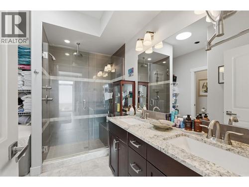 2000 Valleyview Drive Unit# 3, Osoyoos, BC - Indoor Photo Showing Bathroom