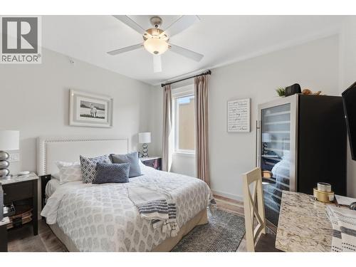 2000 Valleyview Drive Unit# 3, Osoyoos, BC - Indoor Photo Showing Bedroom