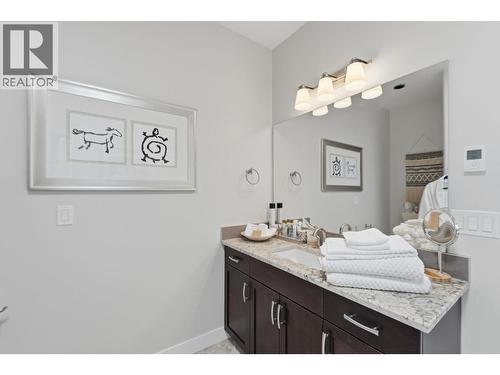 2000 Valleyview Drive Unit# 3, Osoyoos, BC - Indoor Photo Showing Bathroom