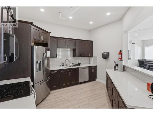 2000 Valleyview Drive Unit# 3, Osoyoos, BC - Indoor Photo Showing Kitchen