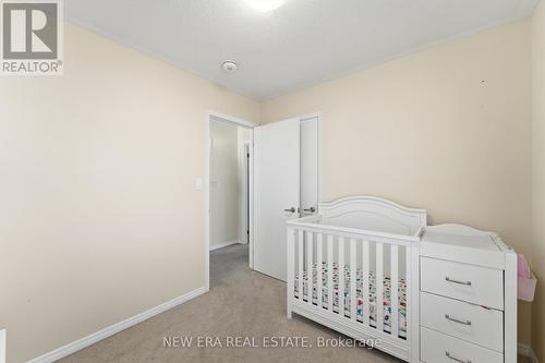 44 Jerome Way, Clarington, ON - Indoor Photo Showing Bedroom