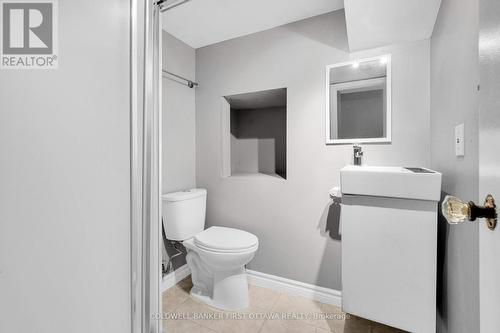 Second Bath 3 piece - 636 Malartic Avenue, Ottawa, ON - Indoor Photo Showing Bathroom
