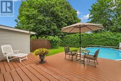 Twenty feet hedges = ultimate privacy - 