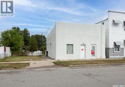 338 Lillooet STREET W Moose Jaw, SK S6H 4Z2