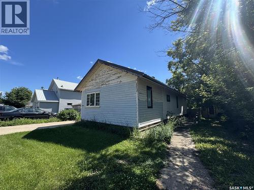 106 5Th Avenue E, Biggar, SK - Outdoor