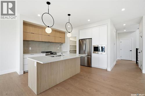 218 Veterans Drive, Warman, SK - Indoor Photo Showing Kitchen