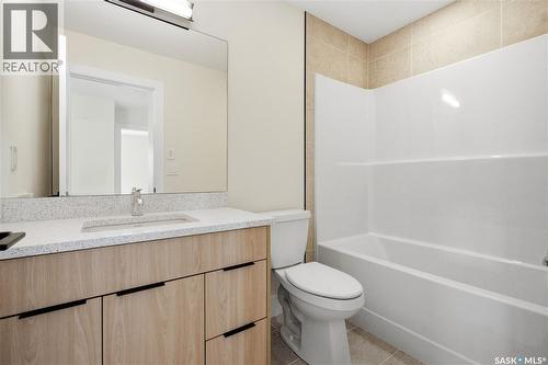 218 Veterans Drive, Warman, SK - Indoor Photo Showing Bathroom