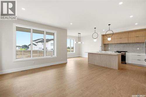218 Veterans Drive, Warman, SK - Indoor Photo Showing Kitchen