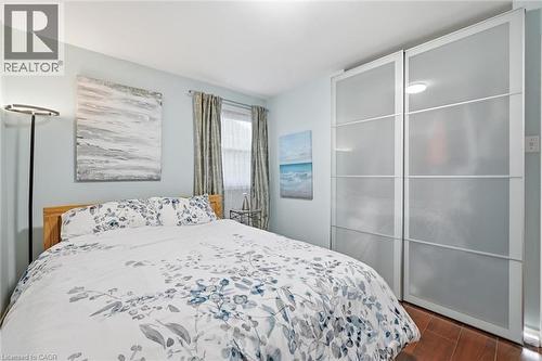 132 Hampton Heath Road, Burlington, ON - Indoor Photo Showing Bedroom