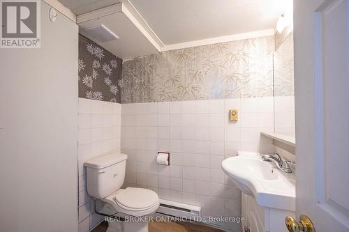 685 Frederick Street, Kitchener, ON - Indoor Photo Showing Bathroom
