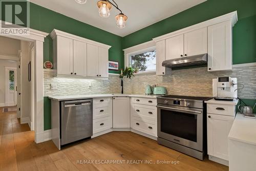 61 Mountain Avenue, Hamilton, ON - Indoor Photo Showing Kitchen