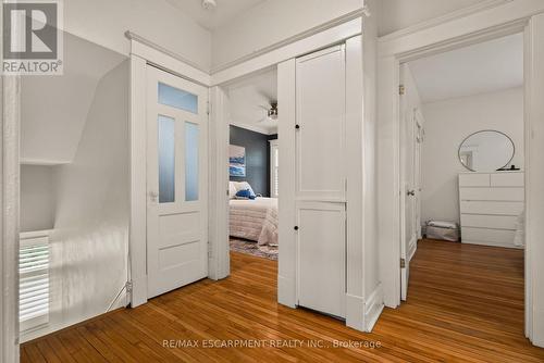 61 Mountain Avenue, Hamilton, ON - Indoor Photo Showing Other Room