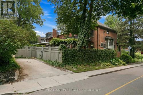 61 Mountain Avenue, Hamilton, ON - Outdoor