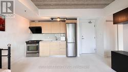 201 - 51 LADY BANK ROAD Toronto, ON M8Z 0C9