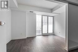 602 - 115 BLUE JAYS WAY Toronto, ON M5V 3T3