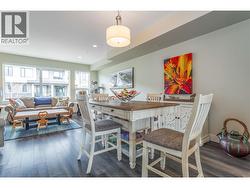Spacious dining area - 