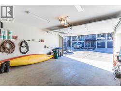 Room for cars and toys! - 