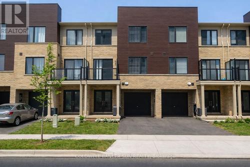 7 Roxanne Drive, Hamilton, ON - Outdoor With Facade