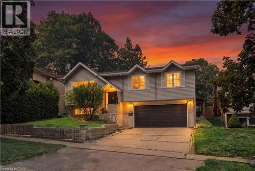 254 SOUTHWOOD Drive  Kitchener, ON N2E 2B1