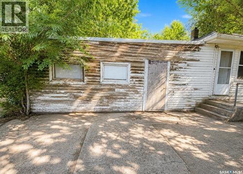 334 6Th Avenue Se, Swift Current, SK - Outdoor