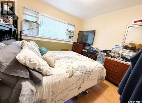 334 6Th Avenue Se, Swift Current, SK - Indoor Photo Showing Bedroom