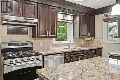 344 East 36Th Street, Hamilton, ON - Indoor Photo Showing Kitchen With Stainless Steel Kitchen