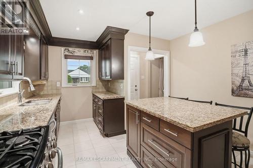 344 East 36Th Street, Hamilton, ON - Indoor Photo Showing Kitchen With Double Sink