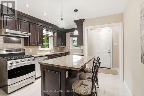 344 East 36Th Street, Hamilton, ON - Indoor Photo Showing Kitchen With Upgraded Kitchen