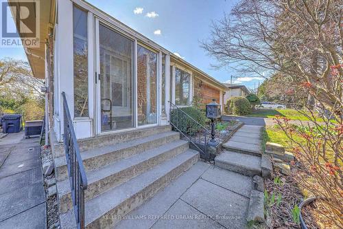 63 HOPPERTON DRIVE , Toronto, Ontario M2L 2S7 3