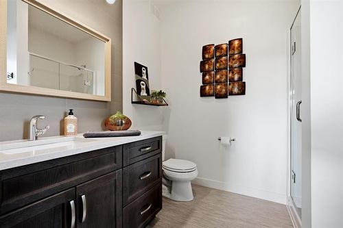 776 Bonner Avenue, Winnipeg, MB - Indoor Photo Showing Bathroom