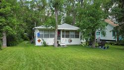 21 Selkirk Avenue Dunnottar, MB R0C 2B0
