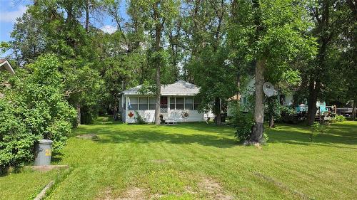 21 Selkirk Avenue, Dunnottar, MB - Outdoor With Deck Patio Veranda