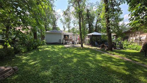 21 Selkirk Avenue, Dunnottar, MB - Outdoor
