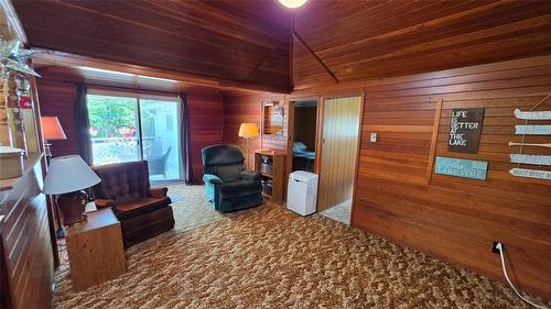 21 Selkirk Avenue, Dunnottar, MB - Indoor