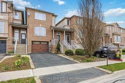 110 FOXFIELD CRESCENT Vaughan, ON L4K 5E9