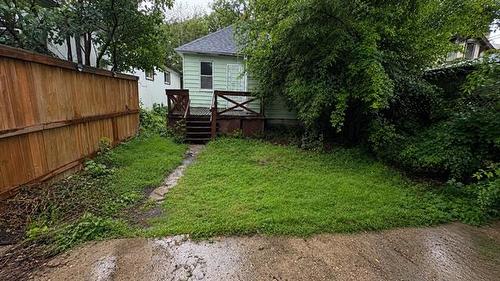 749 Dudley Ave, Winnipeg, MB - Outdoor