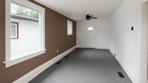 749 Dudley Ave, Winnipeg, MB - Indoor Photo Showing Other Room