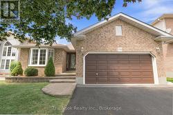 733 SUNDANCE CIRCLE  Oshawa (Northglen), ON L1J 8N9