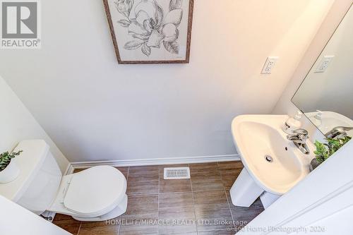 2528 Athena Path, Pickering, ON - Indoor Photo Showing Bathroom