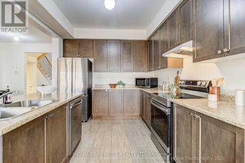2528 Athena Path, Pickering, ON - Indoor Photo Showing Kitchen