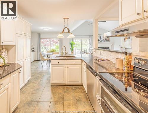 1257 Imperial, Windsor, ON - Indoor Photo Showing Kitchen