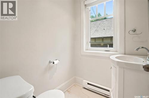 3151 Angus Street, Regina, SK - Indoor Photo Showing Bathroom