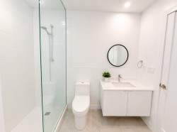 Master Bathroom - 