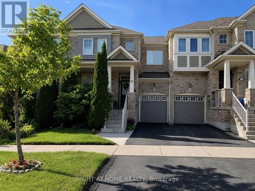 39 PEXTON AVENUE  Richmond Hill, ON L4E 4Y4