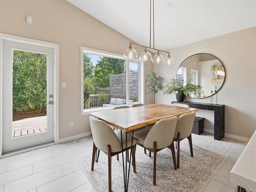 142 Linmar Way, Winnipeg, MB - Indoor Photo Showing Dining Room