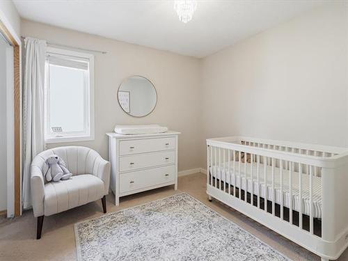 142 Linmar Way, Winnipeg, MB - Indoor Photo Showing Bedroom