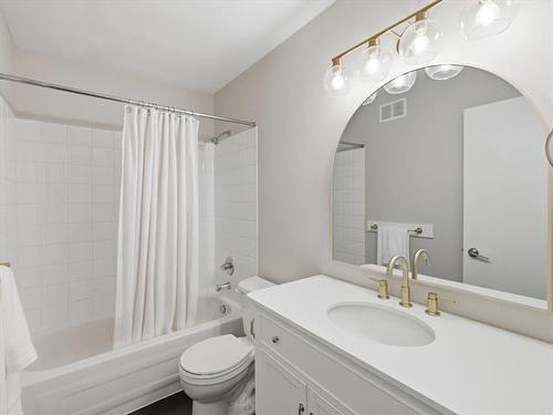 142 Linmar Way, Winnipeg, MB - Indoor Photo Showing Bathroom