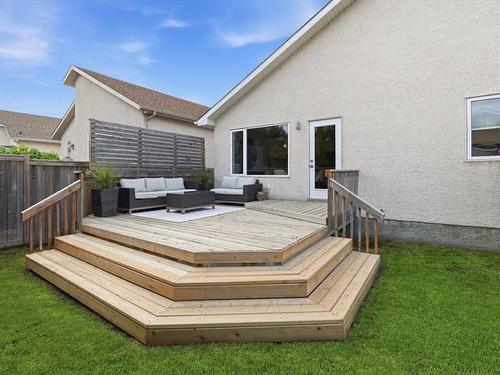 142 Linmar Way, Winnipeg, MB - Outdoor With Deck Patio Veranda With Exterior