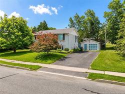 884 Mollins DR Saint John, NB E3M 4L8
